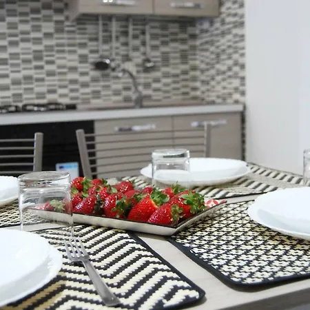 Crisvan Home- Bilocale 5 Posti Con Terrazzino アパート